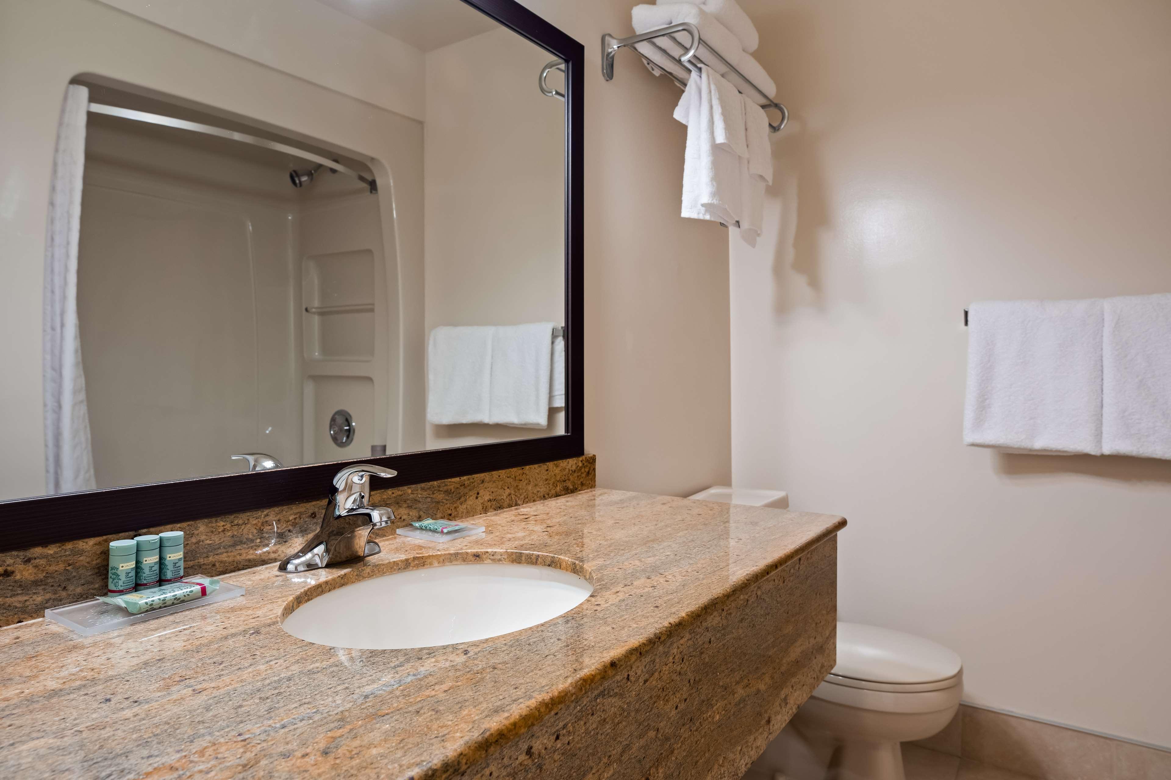 Best Western Smiths Falls Hotel Zewnętrze zdjęcie